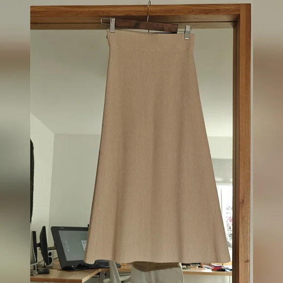 Sezane Naelle Skirt - Picture 3 of 4